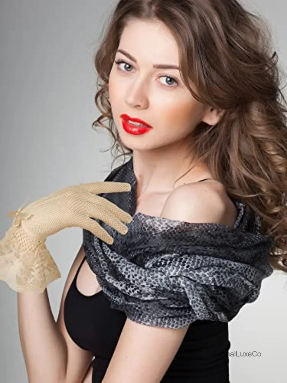 Elegant Lace Short Tea Party Gloves for Women